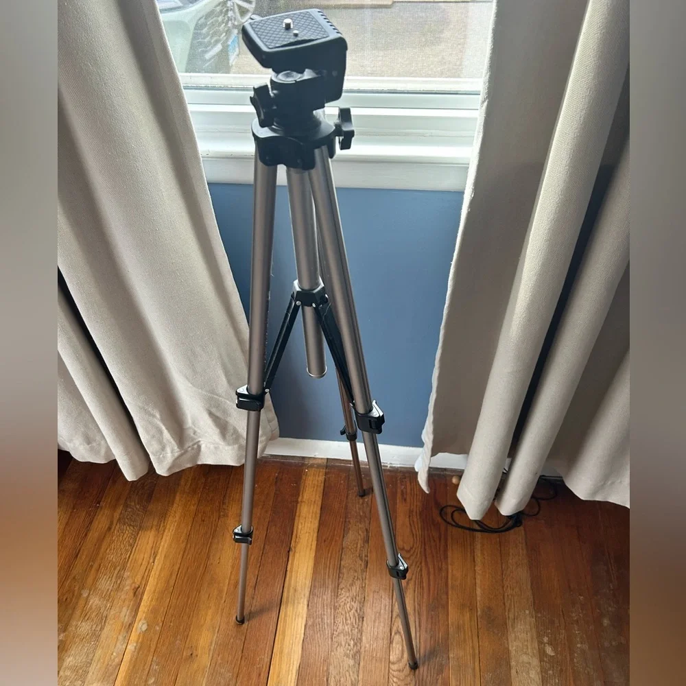 Universal Silver Camera Tripod